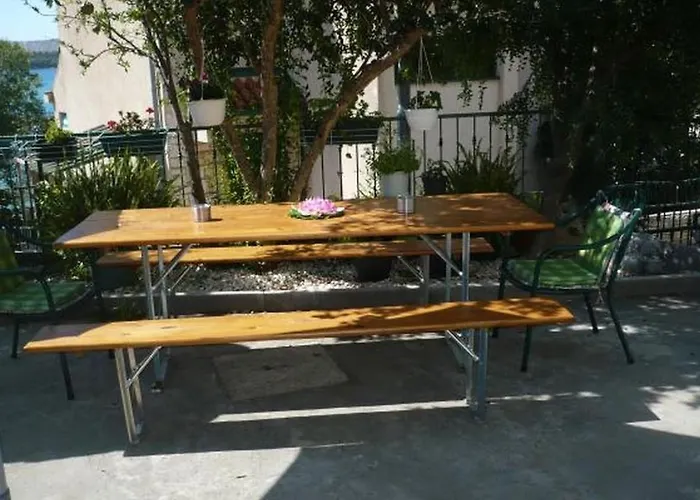 In Zaboric With Sea View, Balcony, Air Conditioning, Wifi 5177-4 Appartement Šibenik